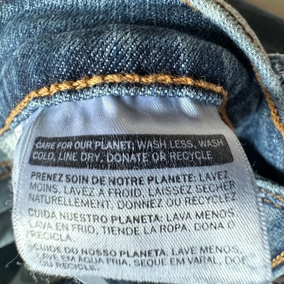 Levi’s Women’s Wedgie Skinny Distressed Jeans Size 32 High Rise Frayed Hem - Picture 13 of 13